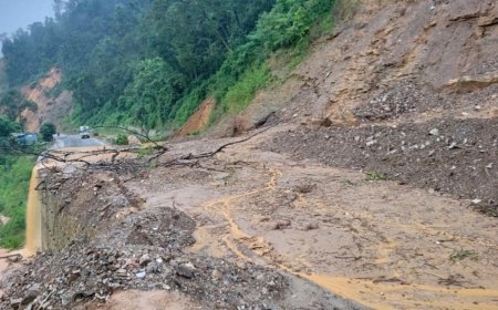 बाढी–पहिरोले देशभरका प्रमुख राजमार्ग अवरुद्ध, जोखिम कायमै