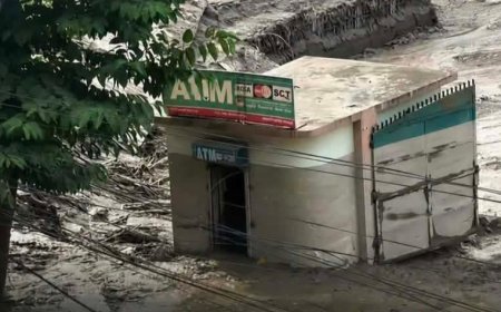धादिङमा त्रिशूलीले बगाएर ल्याएको बैंकको सेफ फोड्ने २९ जना पक्राउ, ९२ लाखभन्दा बढी बरामद