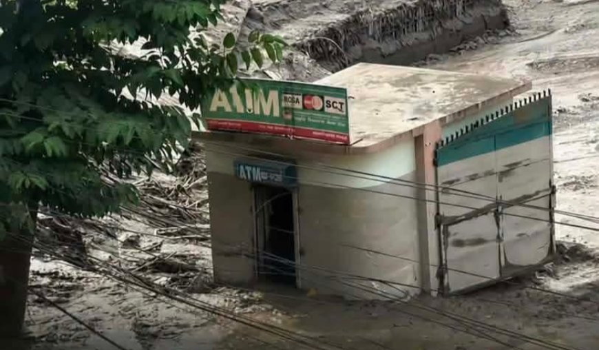 धादिङमा त्रिशूलीले बगाएर ल्याएको बैंकको सेफ फोड्ने २९ जना पक्राउ, ९२ लाखभन्दा बढी बरामद