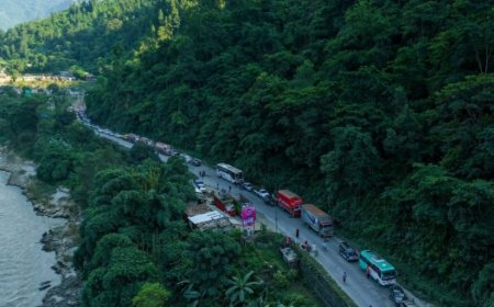 वर्षा र बाढी-पहिरोले देशका प्रमुख राजमार्ग प्रभावित, बीपी र टोखा-छहरेमा राति सवारी चलाउन रोक