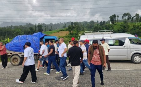 बाढीपहिरोपीडितको पीडामा मल्हम लगाउँदै नेशनल भोलेन्टियर फोर्स, एक महिनाभन्दा बढी मैदानमै खटिने