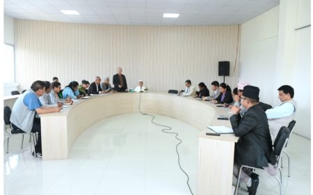लोकतन्त्र, संविधान र राष्ट्रियताको रक्षाका लागि ‘सडक र सदन’ दुवै मोर्चामा संघर्षका लागि जुटन कार्यकर्तालाई  ओलीको निर्देशन