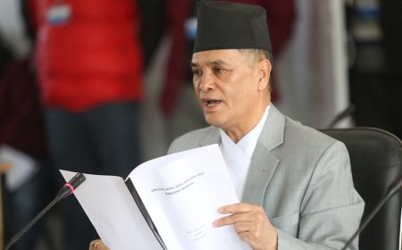 चोलेन्द्र शमशेर जबराको घरमा सम्पत्ति शुद्धीकरण विभागको छापा
