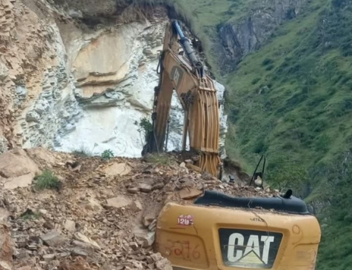 मुगुमा स्काईभेटरसहित पुरिएका चालक उद्धारपछि अस्पताल लगियो