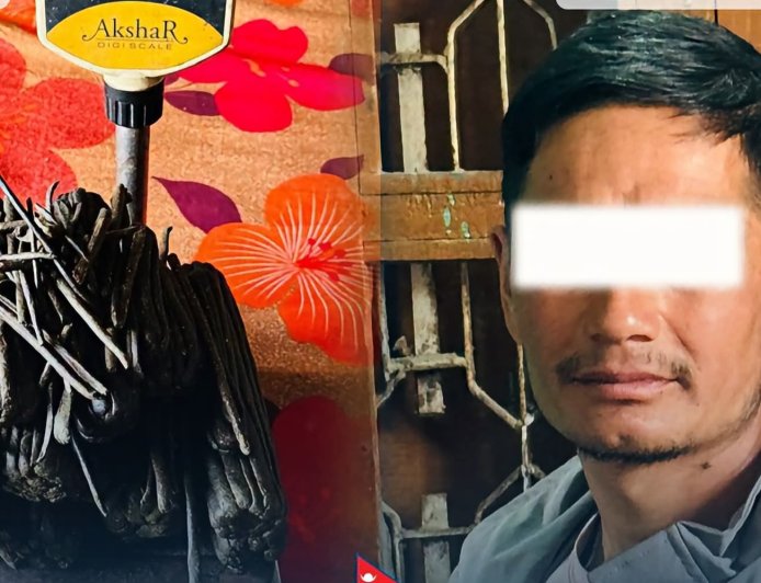 कञ्चनपुरको होटलबाट ४ किलो ३२४ ग्राम चरेससहित बझाङका ३५ वर्षीय पुरुष पक्राउ