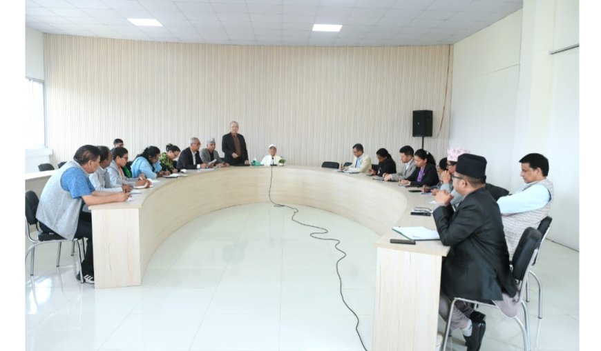 लोकतन्त्र, संविधान र राष्ट्रियताको रक्षाका लागि ‘सडक र सदन’ दुवै मोर्चामा संघर्षका लागि जुटन कार्यकर्तालाई  ओलीको निर्देशन