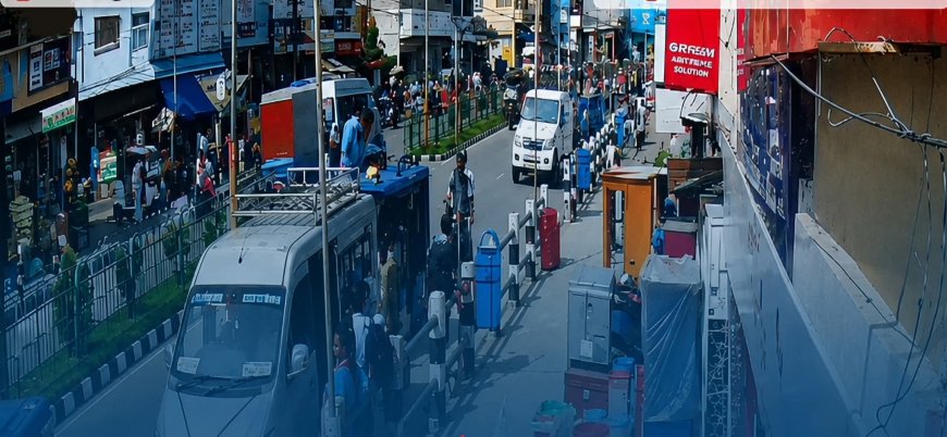 उदयपुरमा सिटी सफारीको ठक्करबाट २ वर्षीया बालिकाको मृत्यु, वृद्धा घाइते